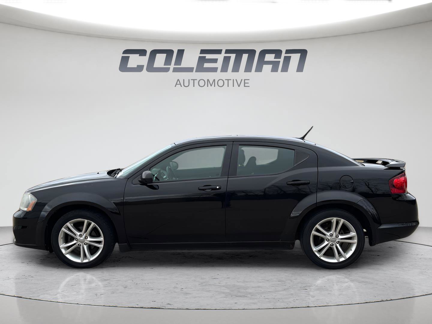 Used 2014 Dodge Avenger SXT w/ Sun/Sound Group image 2