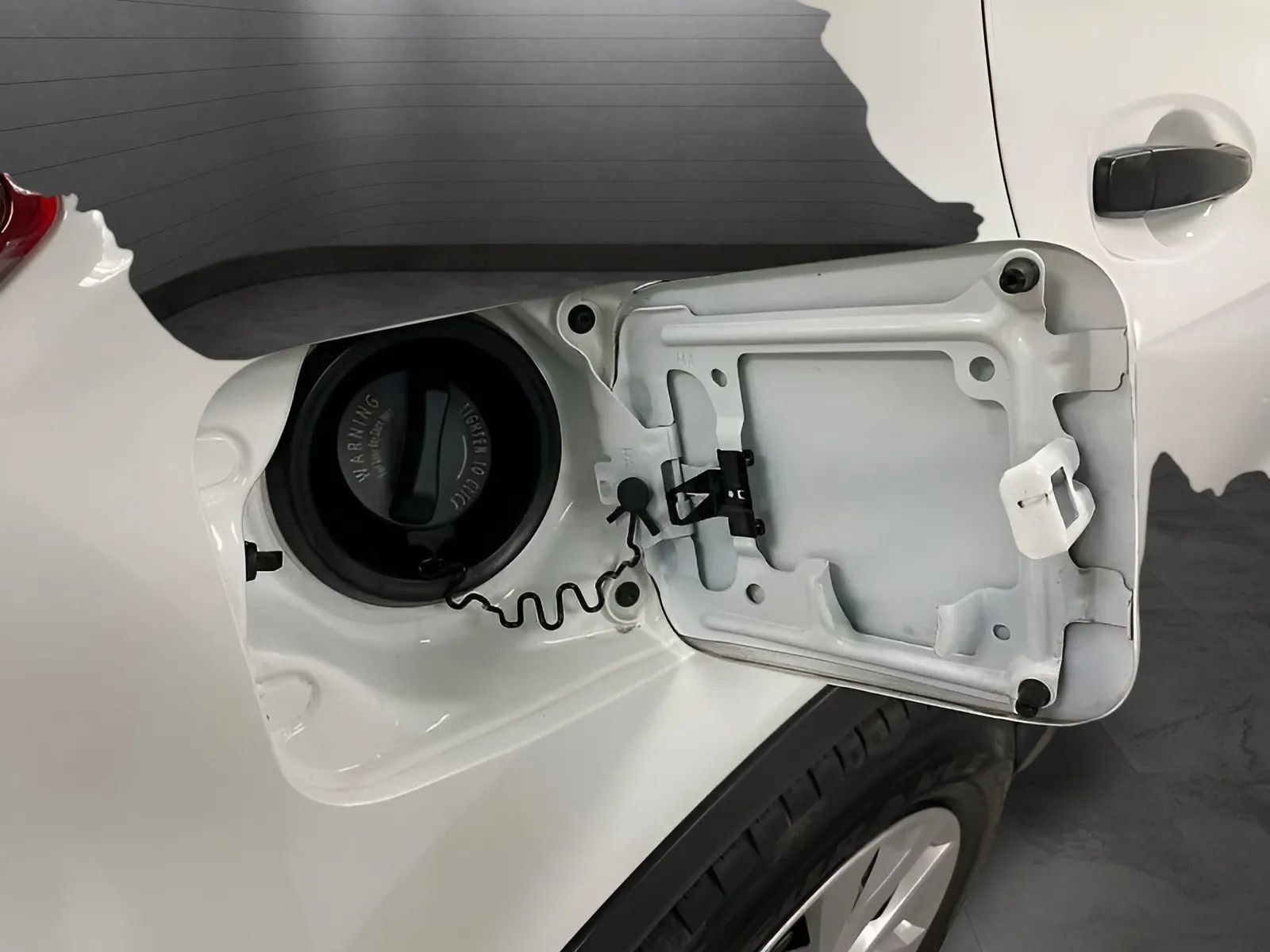 Used 2017 Nissan Rogue S FWD image 29