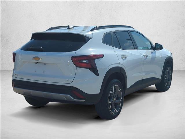 Used 2025 Chevrolet Trax LT FWD image 5