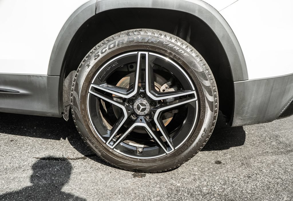 Used 2021 Mercedes-Benz GLB 250 4MATIC image 27