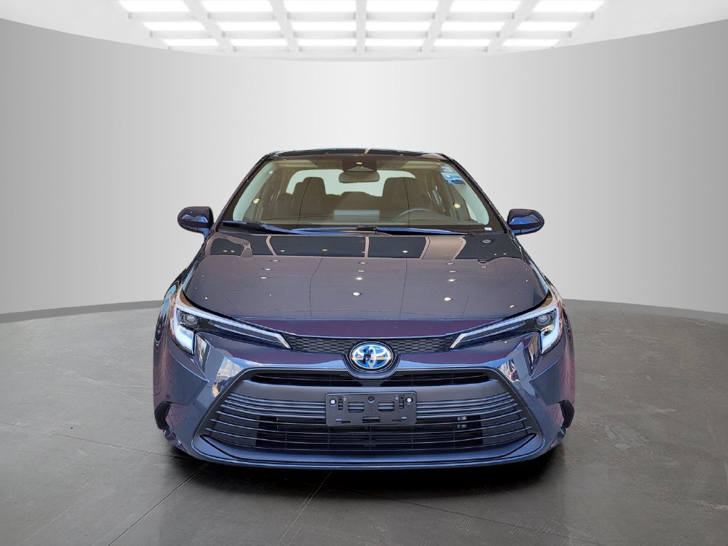 Used 2024 Toyota Corolla LE w/ LE Premium Package FWD image 2