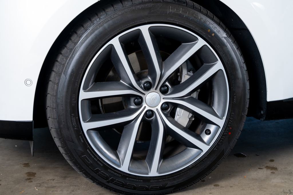 Used 2024 Land Rover Range Rover Long Wheelbase SE image 10