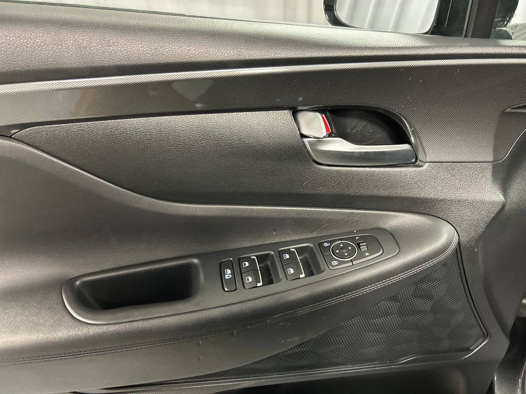 Used 2022 Hyundai Santa Fe XRT image 12