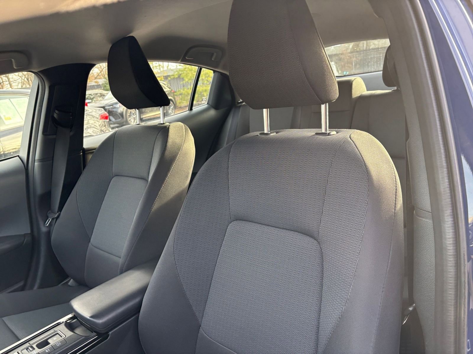 Used 2025 Toyota Prius LE image 34