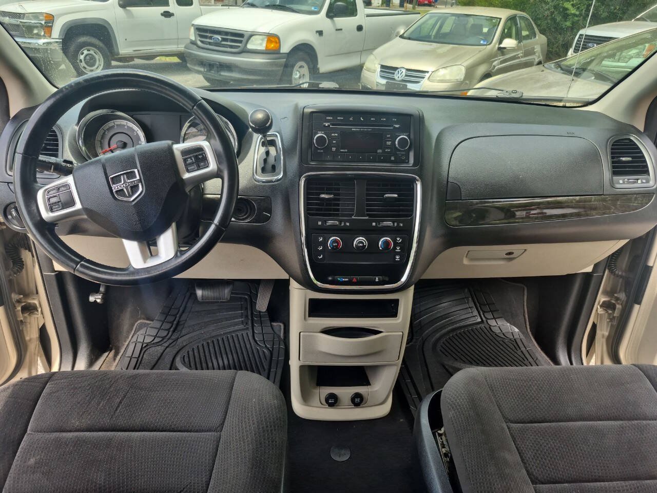 Used 2013 Dodge Grand Caravan American Value Package w/ UConnect Hands-Free Group FWD image 7