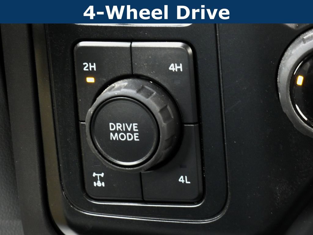 Used 2026 Ford F250 XLT w/ Snow Plow/Camper Package image 16