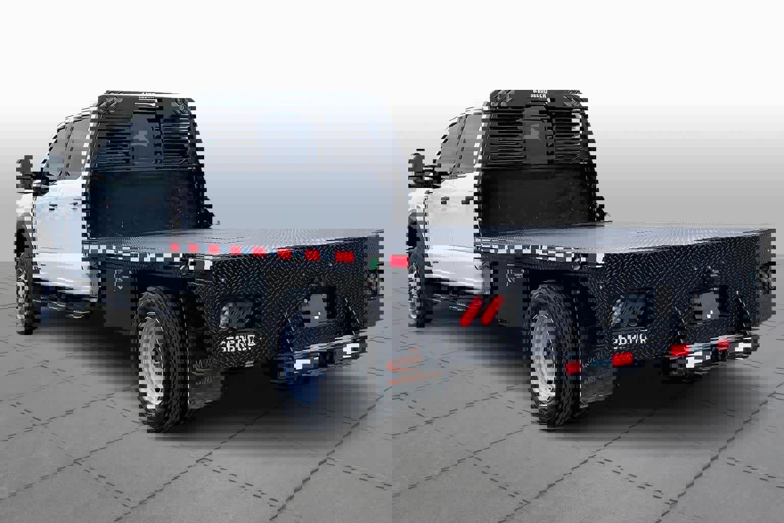 Used 2023 Ford F550 4x4 Crew Cab Super Duty image 11