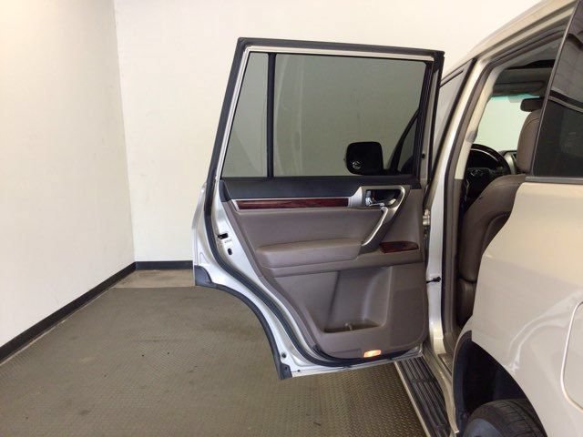 Used 2012 Lexus GX 460 w/ Comfort Plus Pkg AWD/4WD image 9