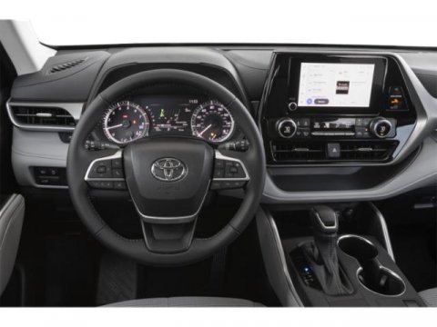 Certified 2025 Toyota Highlander LE AWD/4WD image 6