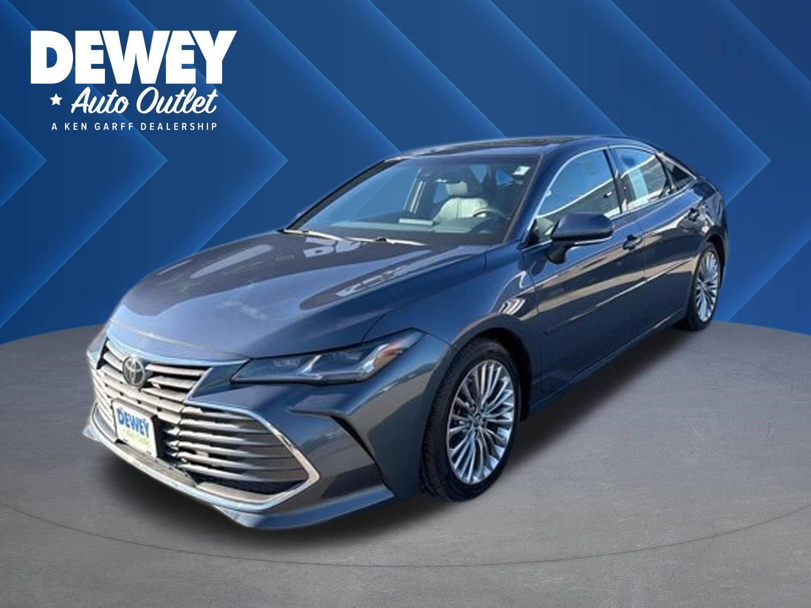 Used 2019 Toyota Avalon Limited FWD image 1