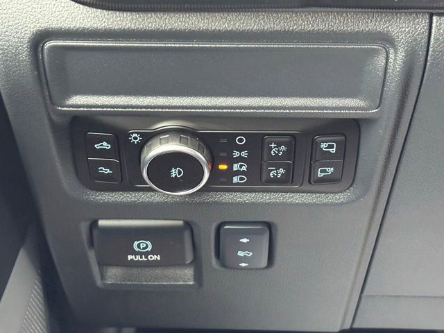 Certified 2025 Ford F150 Raptor w/ Equipment Group 803A Raptor R AWD/4WD image 33