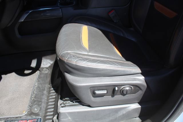 Used 2021 GMC Sierra 2500 AT4 image 35