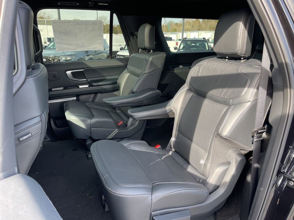 New 2025 Ford Expedition Max Platinum w/ Stealth Performance Package image 17