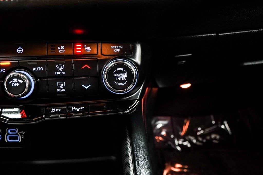 Used 2024 Dodge Durango GT image 22