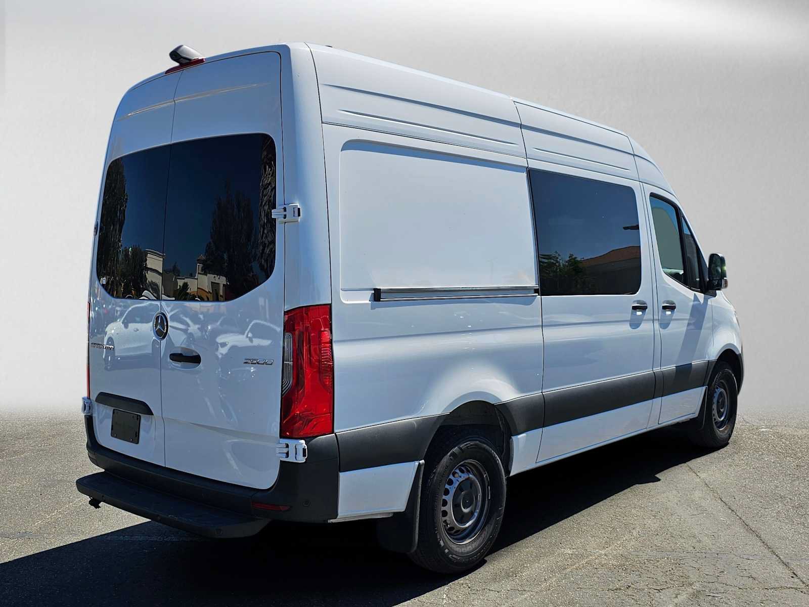 Used 2026 Mercedes-Benz Sprinter 2500 image 3
