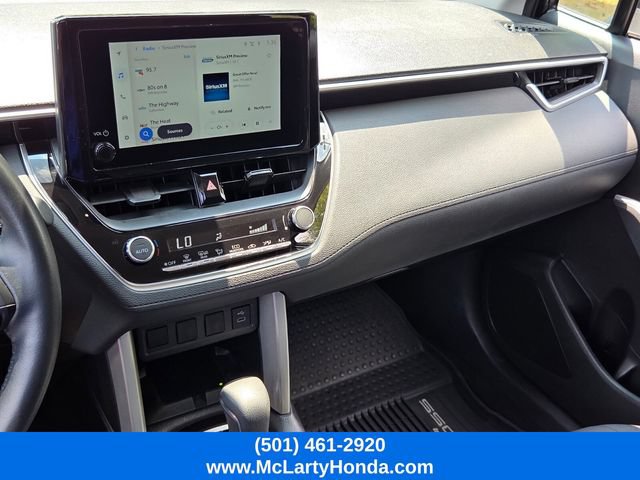 Used 2025 Toyota Corolla Cross LE AWD/4WD image 26