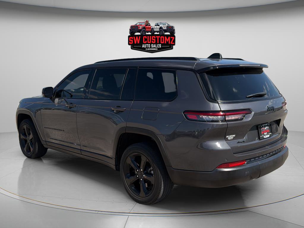 Used 2023 Jeep Grand Cherokee L Laredo image 5