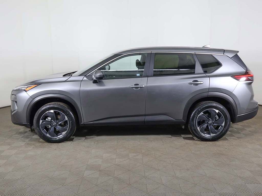 Used 2024 Nissan Rogue SV FWD image 15