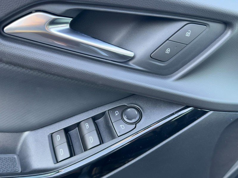 New 2026 Chevrolet Equinox LT w/ Convenience Package II image 11