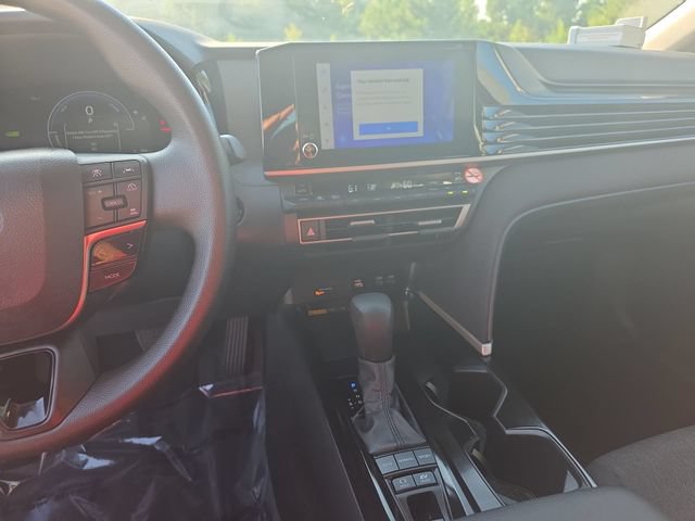 Used 2025 Toyota Camry LE FWD image 20
