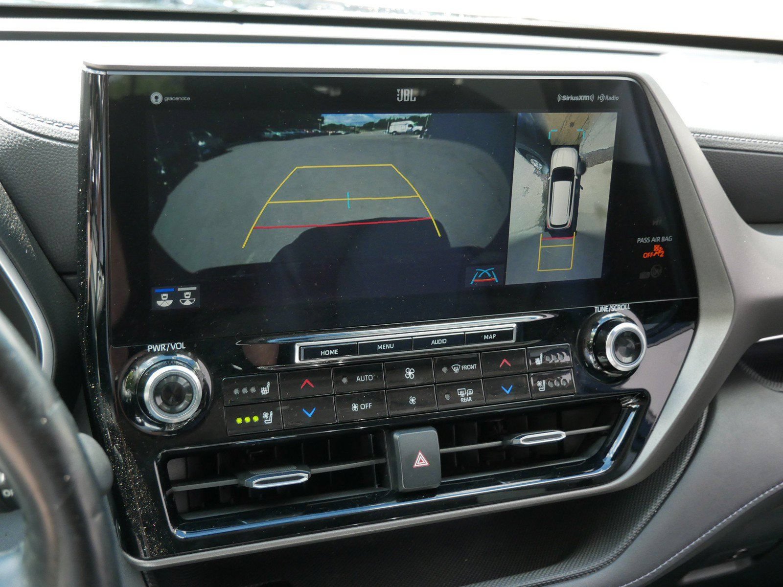 Used 2020 Toyota Highlander Limited AWD/4WD image 21
