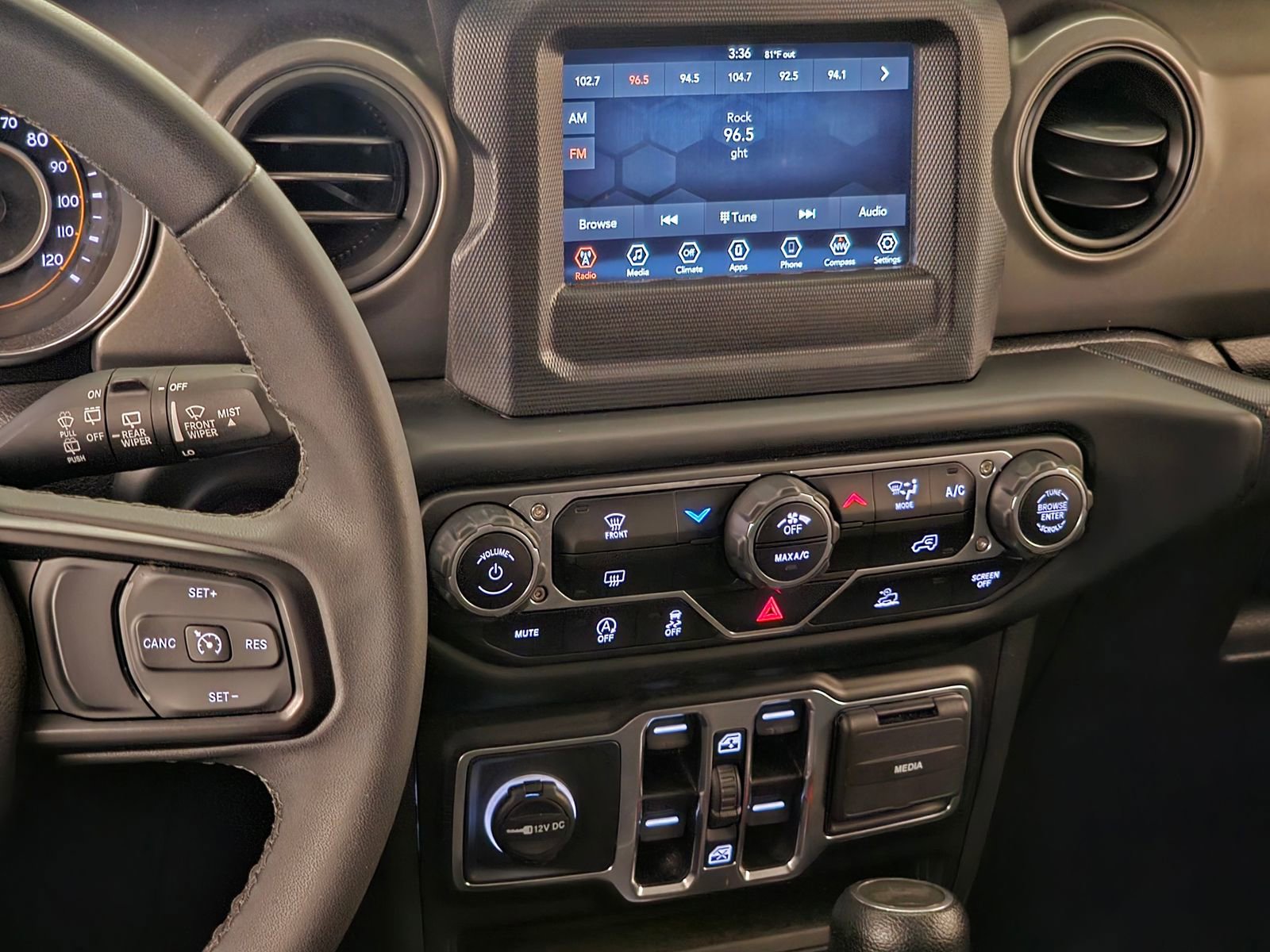Used 2023 Jeep Wrangler Unlimited Sport AWD/4WD image 17