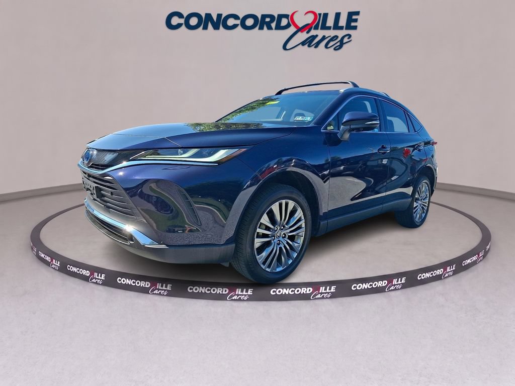 Used 2023 Toyota Venza Limited AWD/4WD image 3