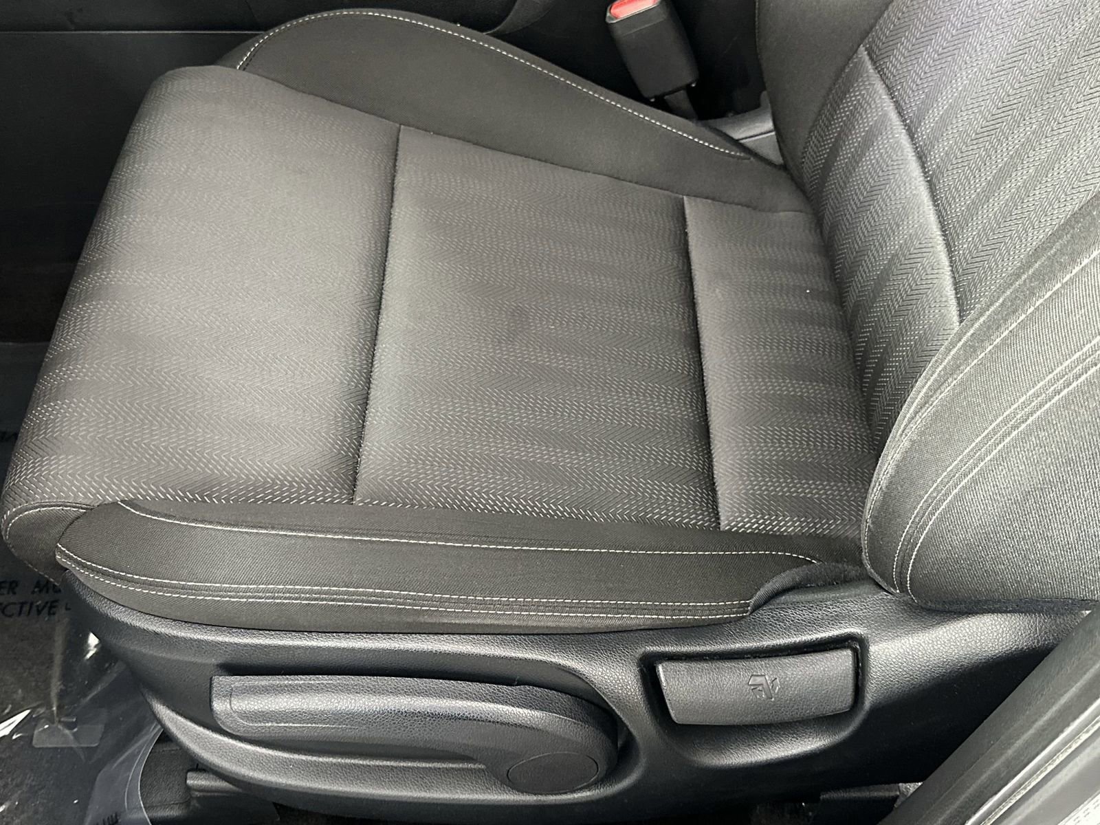 Used 2022 Kia Sportage LX image 12