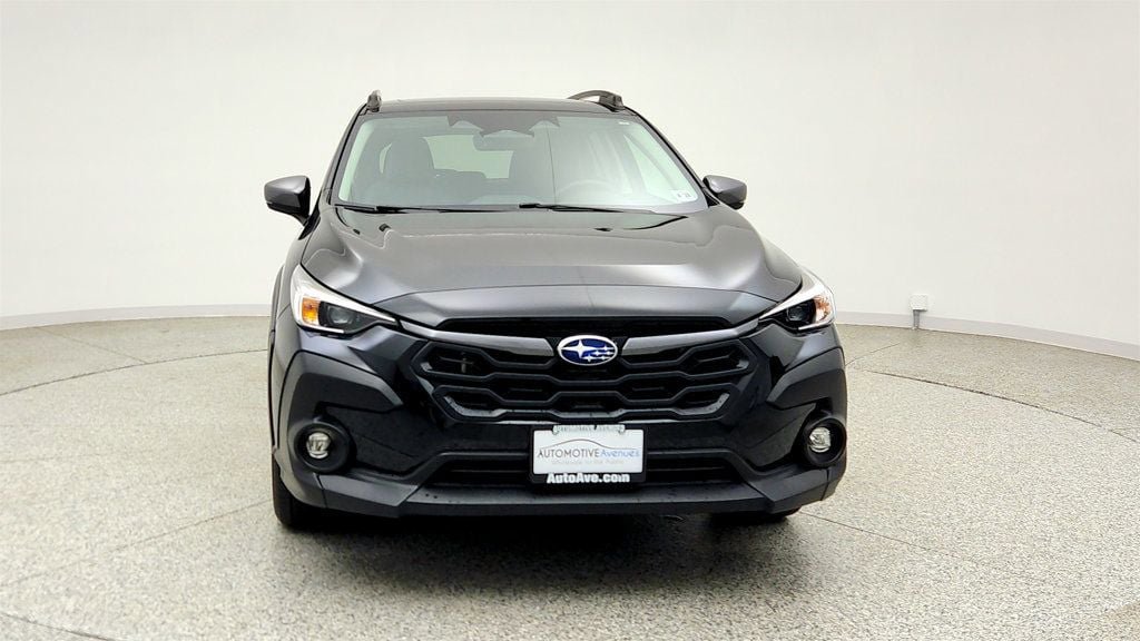 Used 2024 Subaru Crosstrek 2.0i Premium AWD/4WD image 2