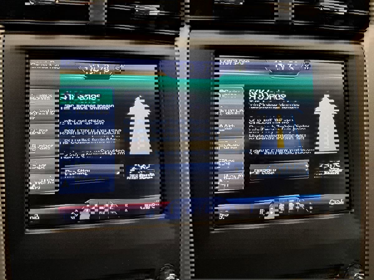 Used 2014 Ford Fusion Energi SE image 16