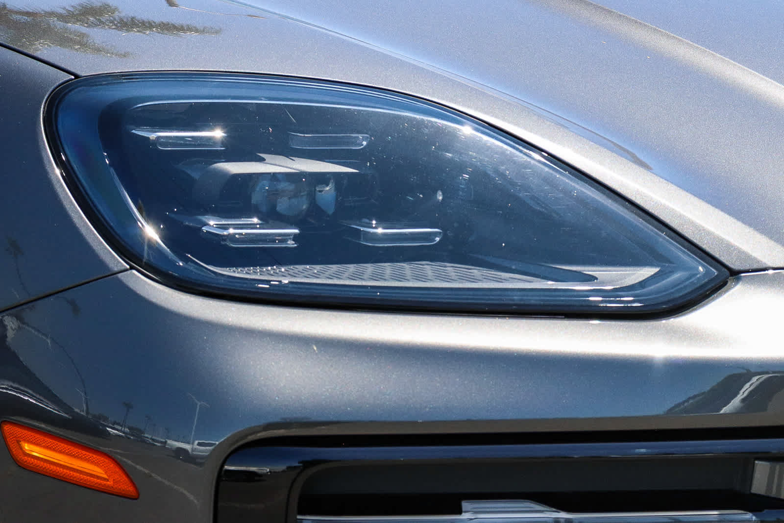 Used 2024 Porsche Cayenne AWD/4WD image 4