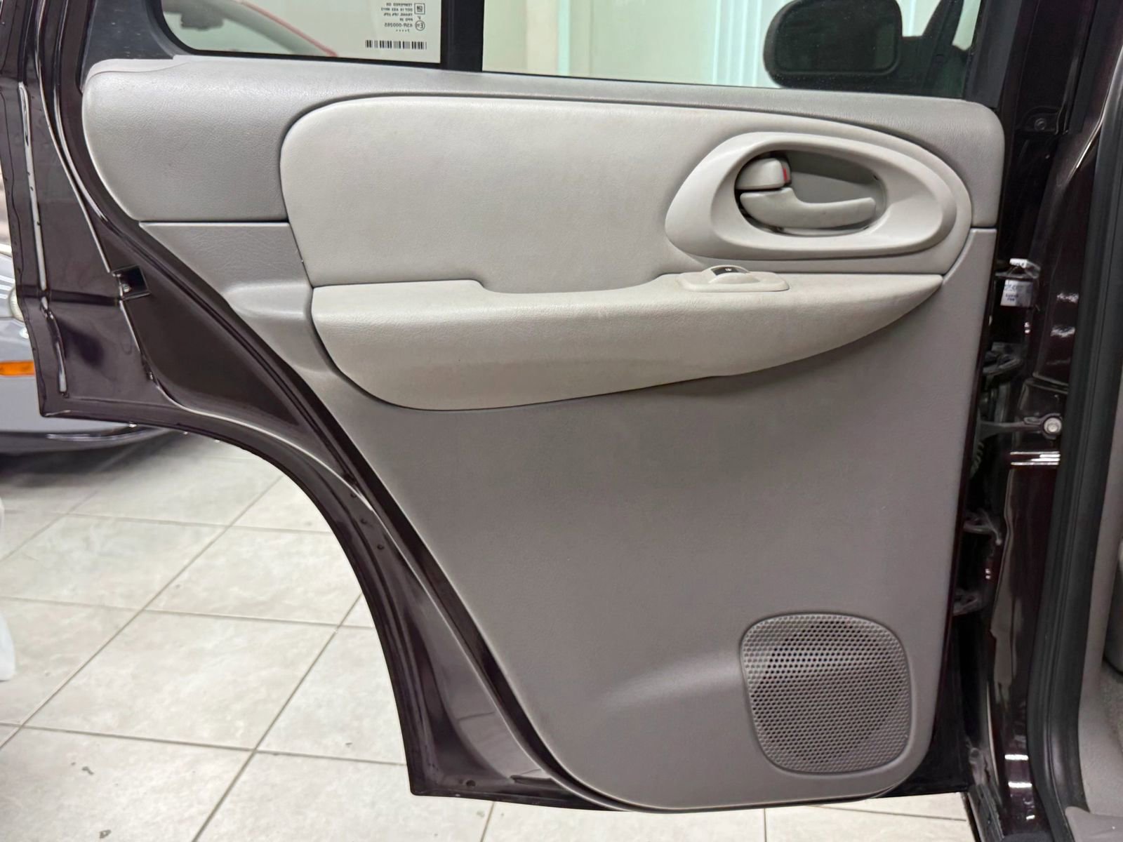 Used 2008 Chevrolet TrailBlazer LT w/ Sun And Sound Package RWD image 17