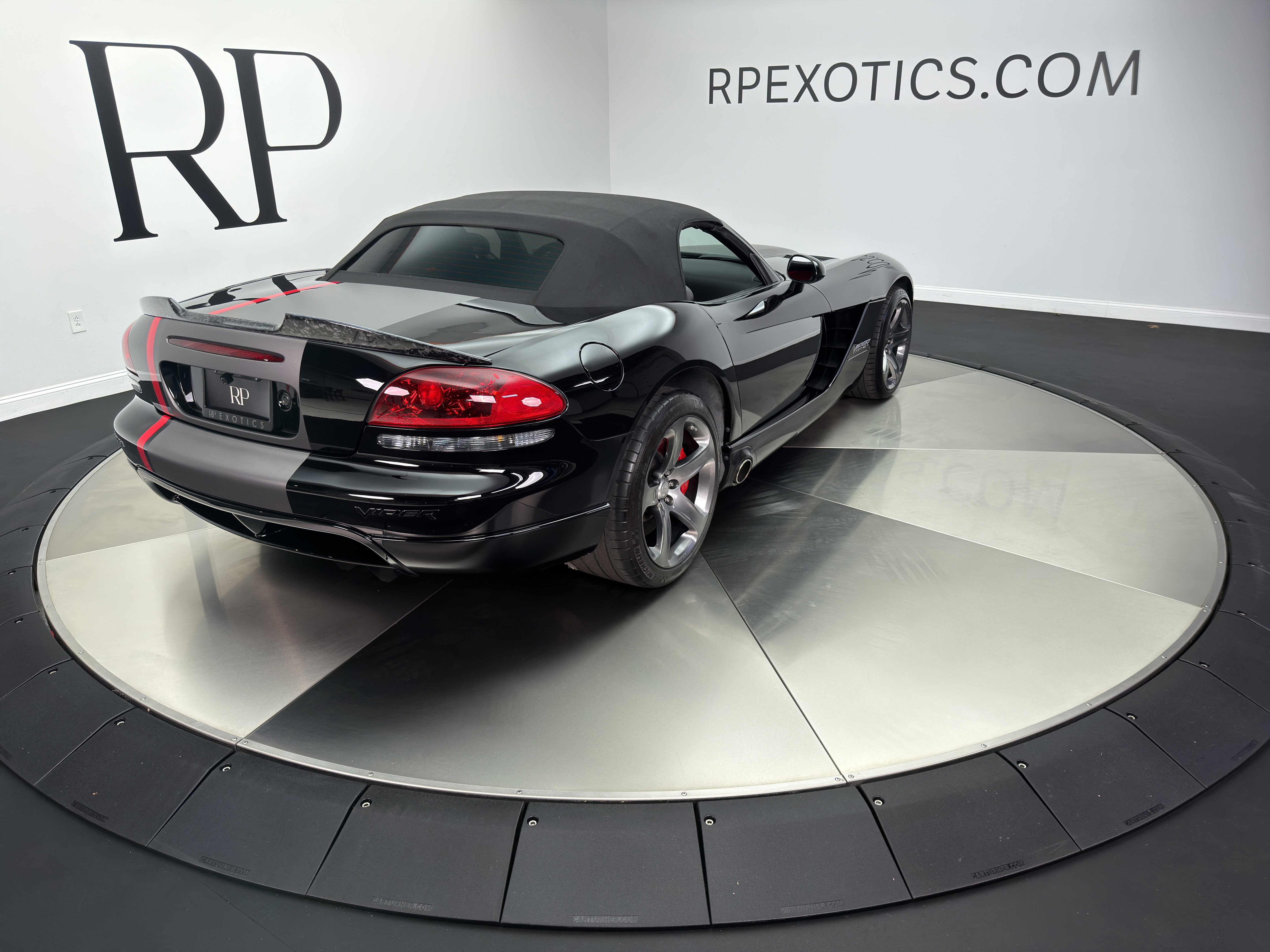 Used 2008 Dodge Viper SRT-10 w/ Protection Group RWD image 17