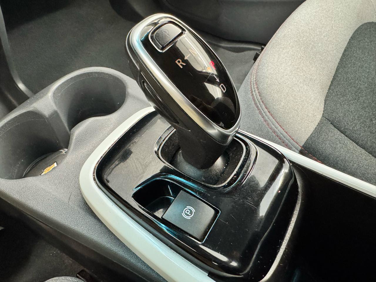 Used 2018 Chevrolet Bolt LT FWD image 23
