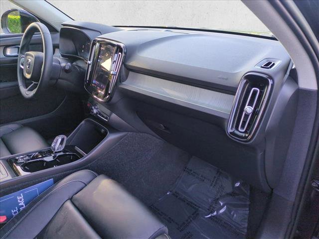 Used 2023 Volvo XC40 B5 Plus w/ Driver Assist Package image 23