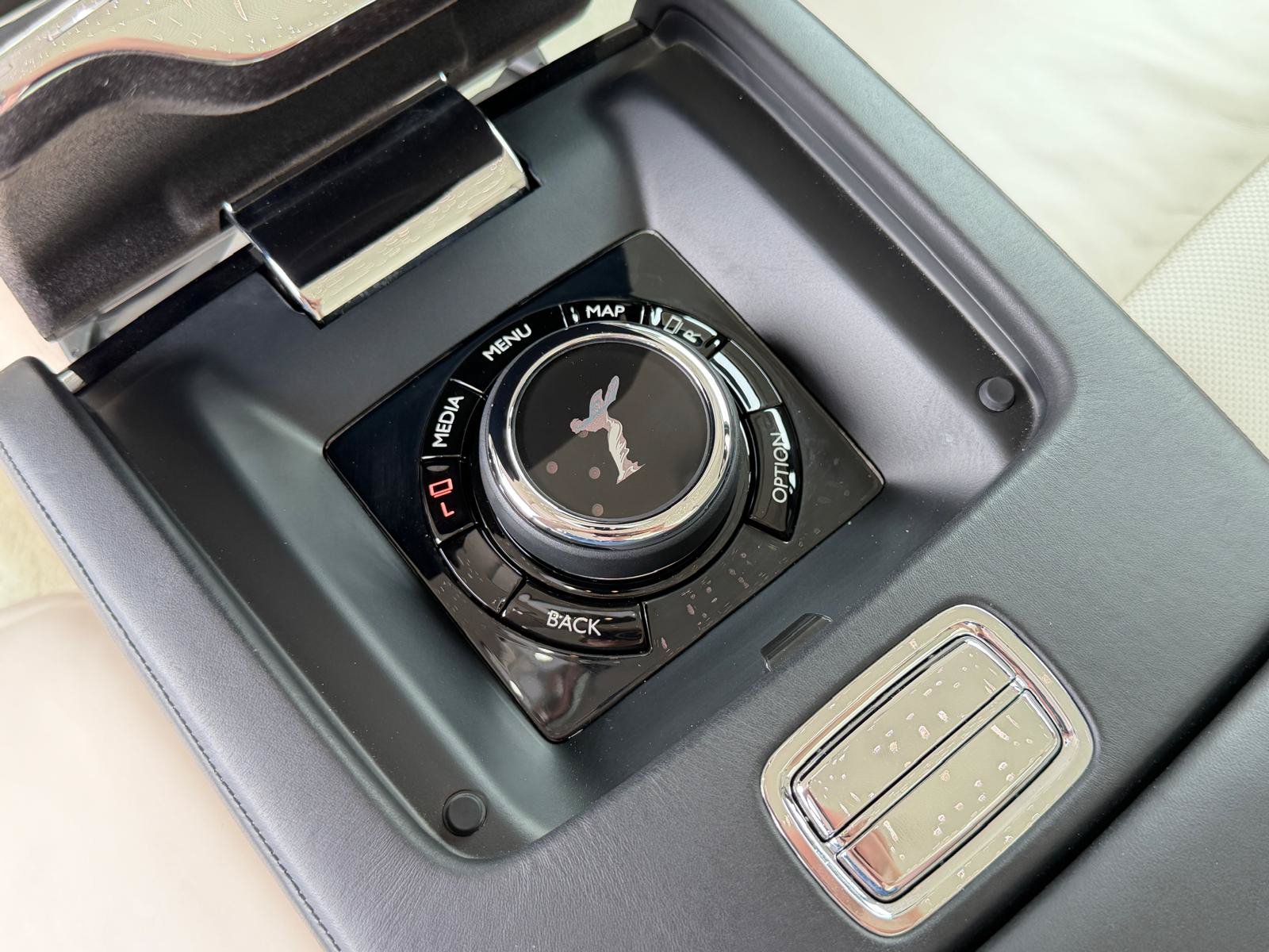 Used 2019 Rolls-Royce Phantom Sedan RWD image 58