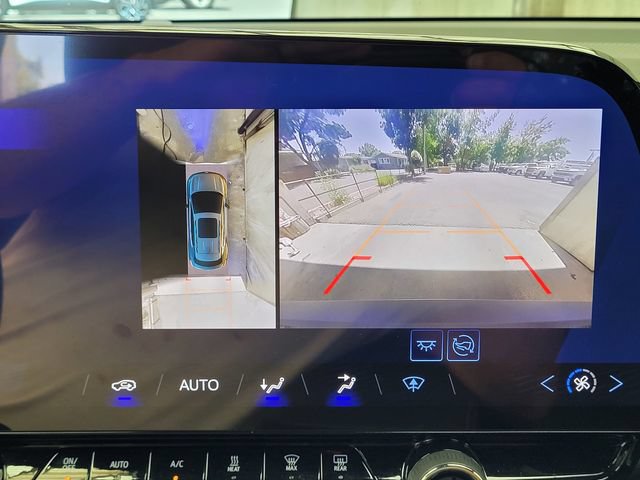 Used 2025 Chevrolet Blazer EV LT AWD/4WD image 13