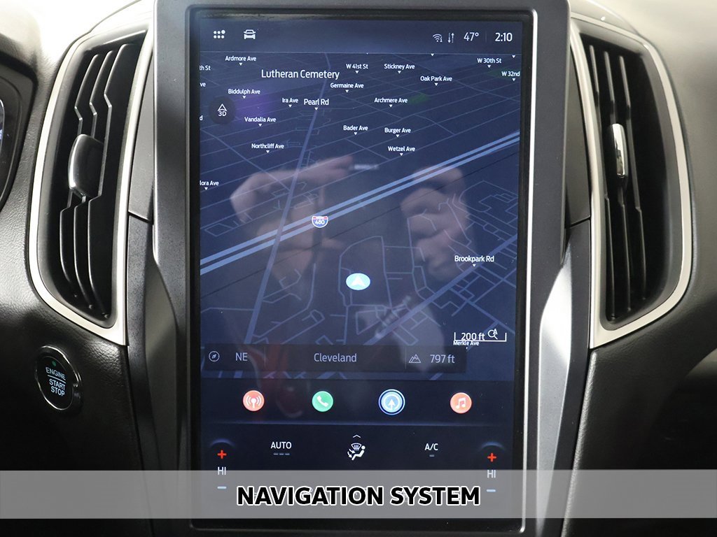 Used 2024 Ford Edge SEL image 3