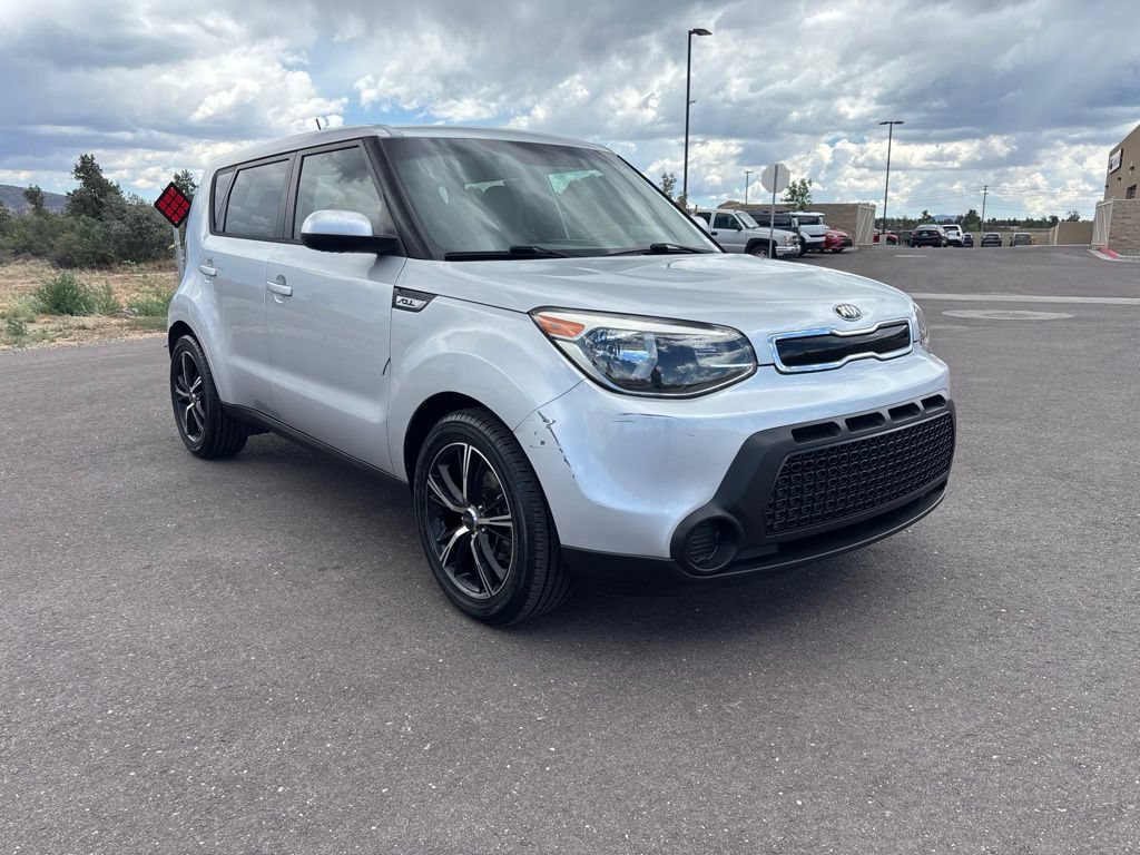Used 2015 Kia Soul + FWD image 3