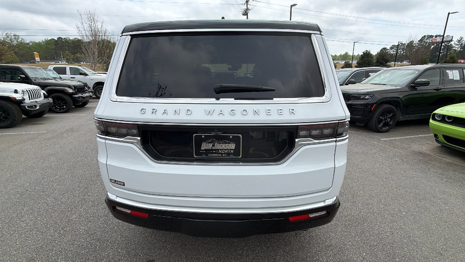 Used 2025 Jeep Grand Wagoneer 4WD image 9