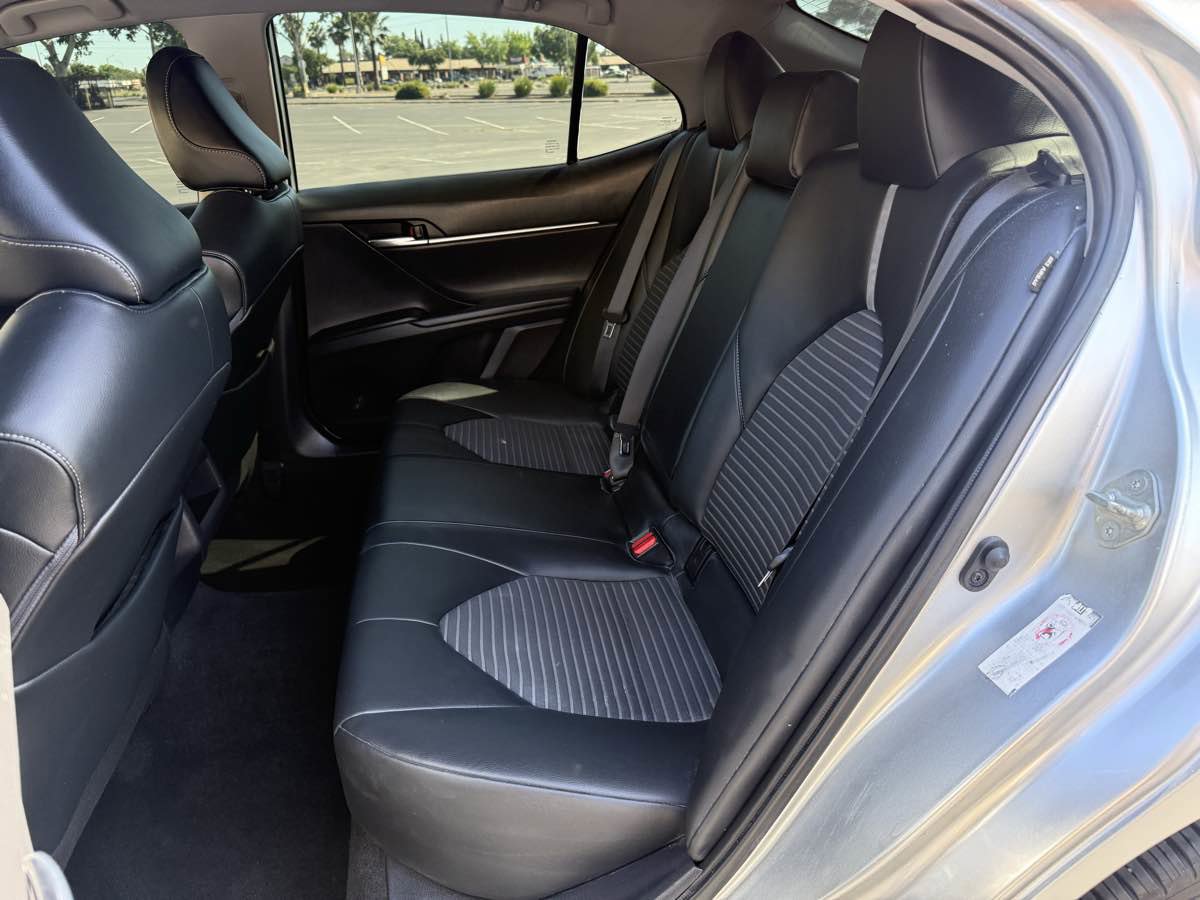 Used 2022 Toyota Camry SE w/ Convenience Package FWD image 21