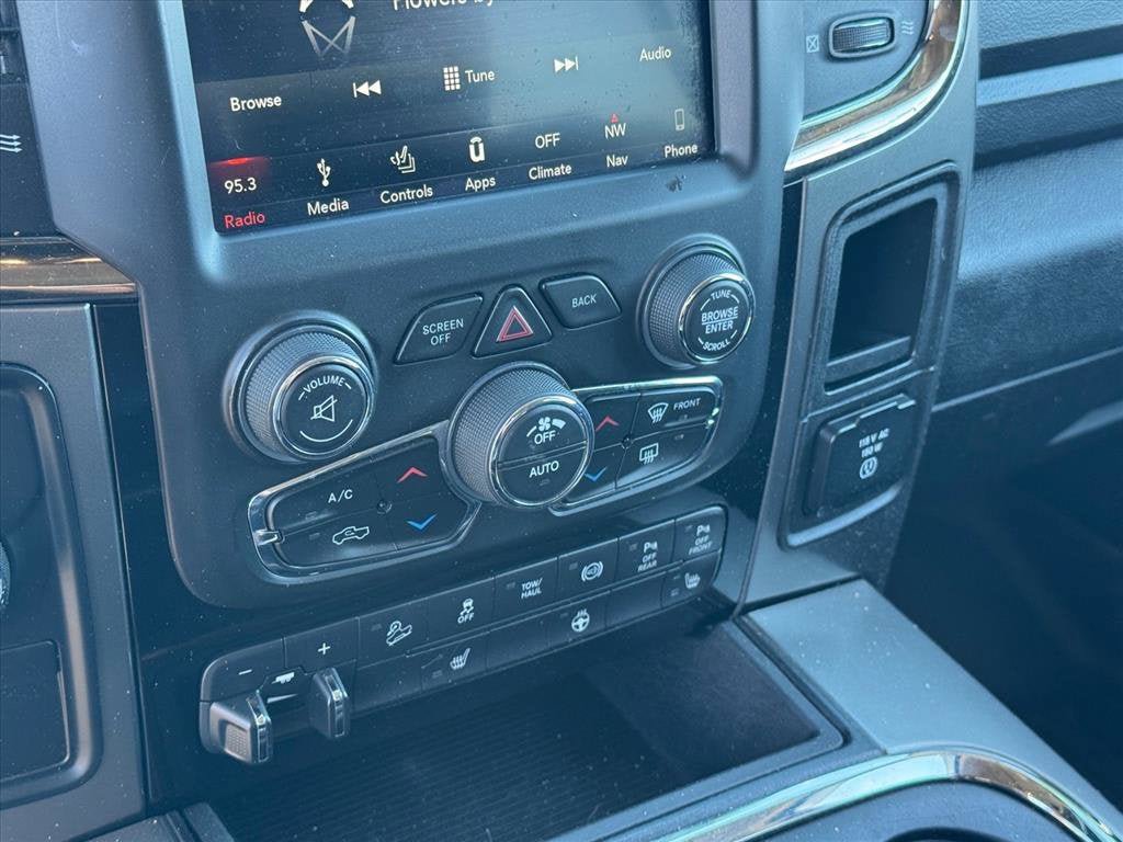 Used 2018 RAM 2500 Big Horn w/ Sport Appearance Group AWD/4WD image 29