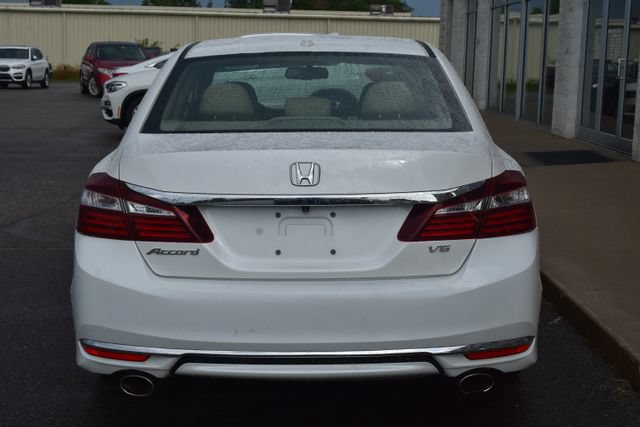 Used 2016 Honda Accord EX-L image 11