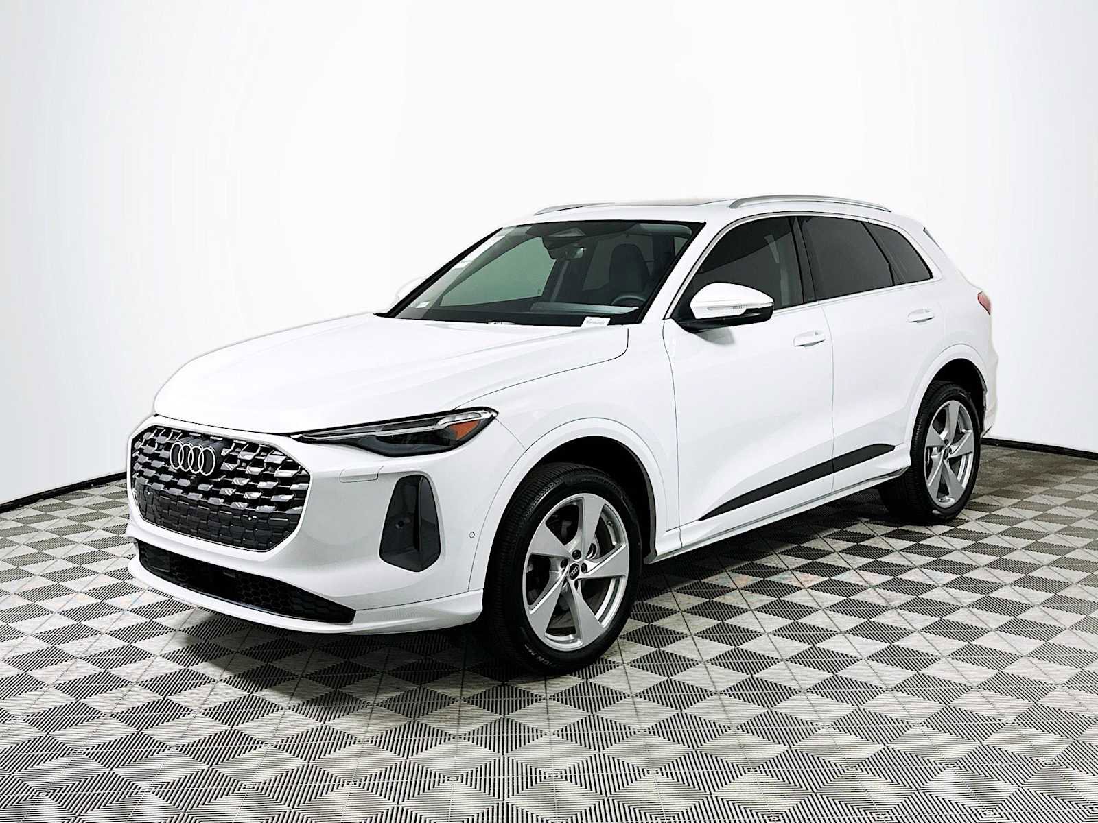 New 2025 Audi Q5 Premium Plus image 3