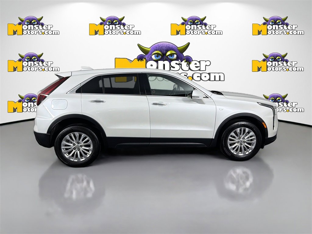 Used 2024 Cadillac XT4 Luxury image 4