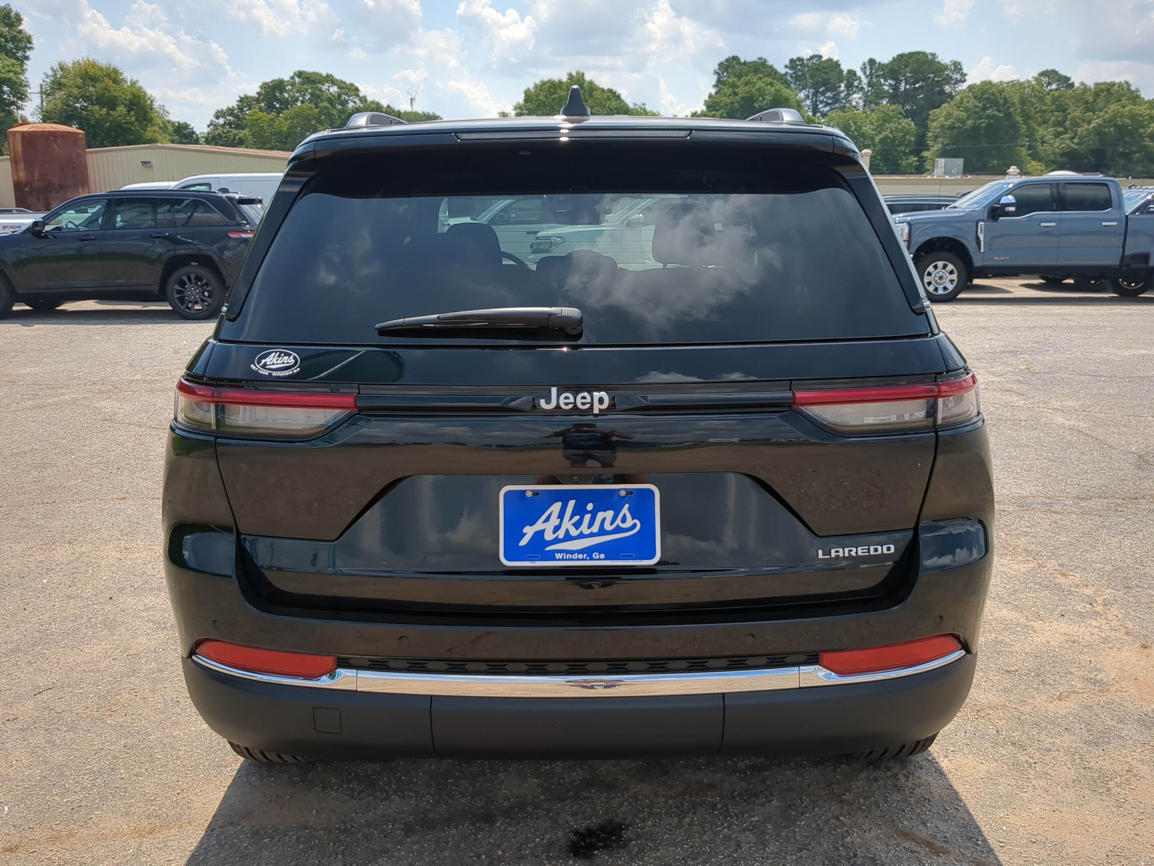 New 2026 Jeep Grand Cherokee Laredo X RWD image 4