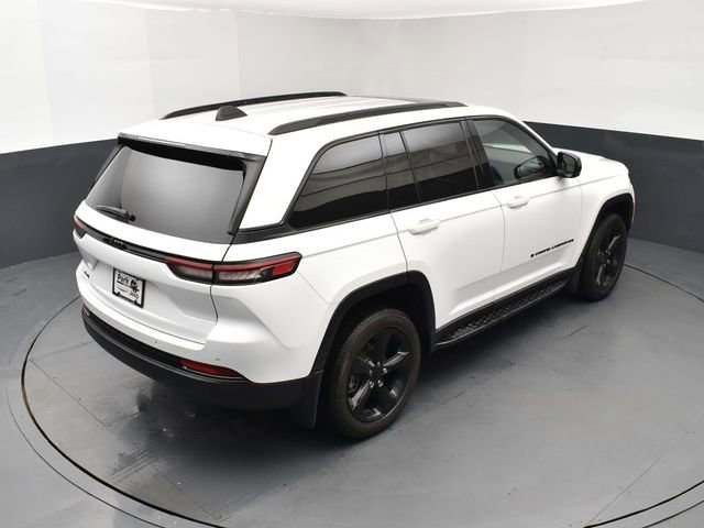 Used 2023 Jeep Grand Cherokee Altitude image 18