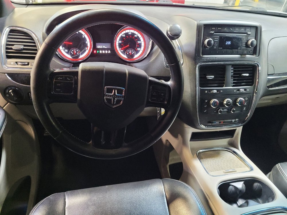 Used 2017 Dodge Grand Caravan SXT FWD image 22