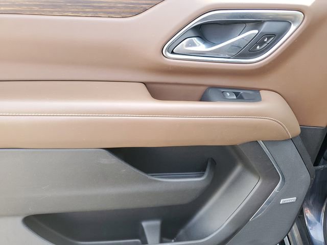 Used 2021 Chevrolet Suburban High Country w/ Premium Package AWD/4WD image 16