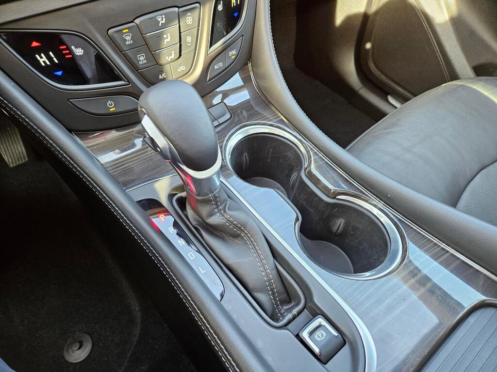 Used 2019 Buick Envision Essence image 33